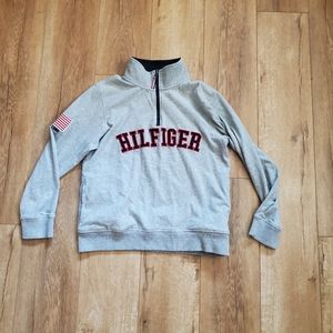 Tommy Hilfiger Youth M (12-14) Sweatshirt  Gray Spellout Flag Patch Adult S